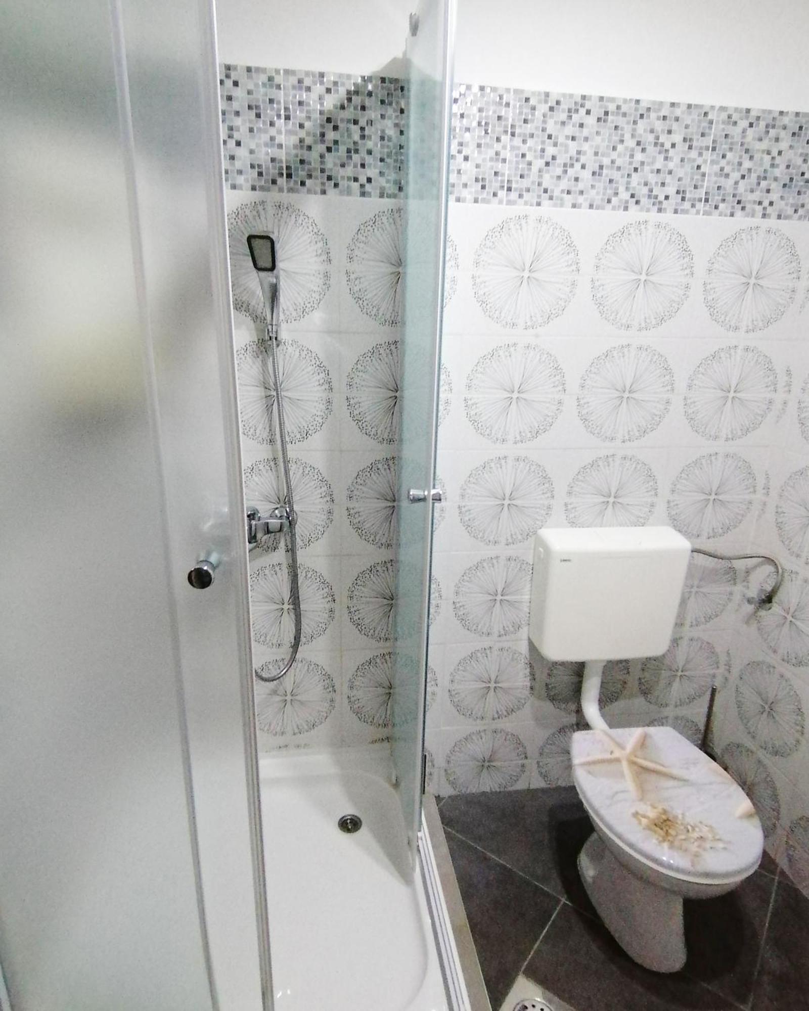 Apartmani Buljubasic Baska Voda Bilik gambar
