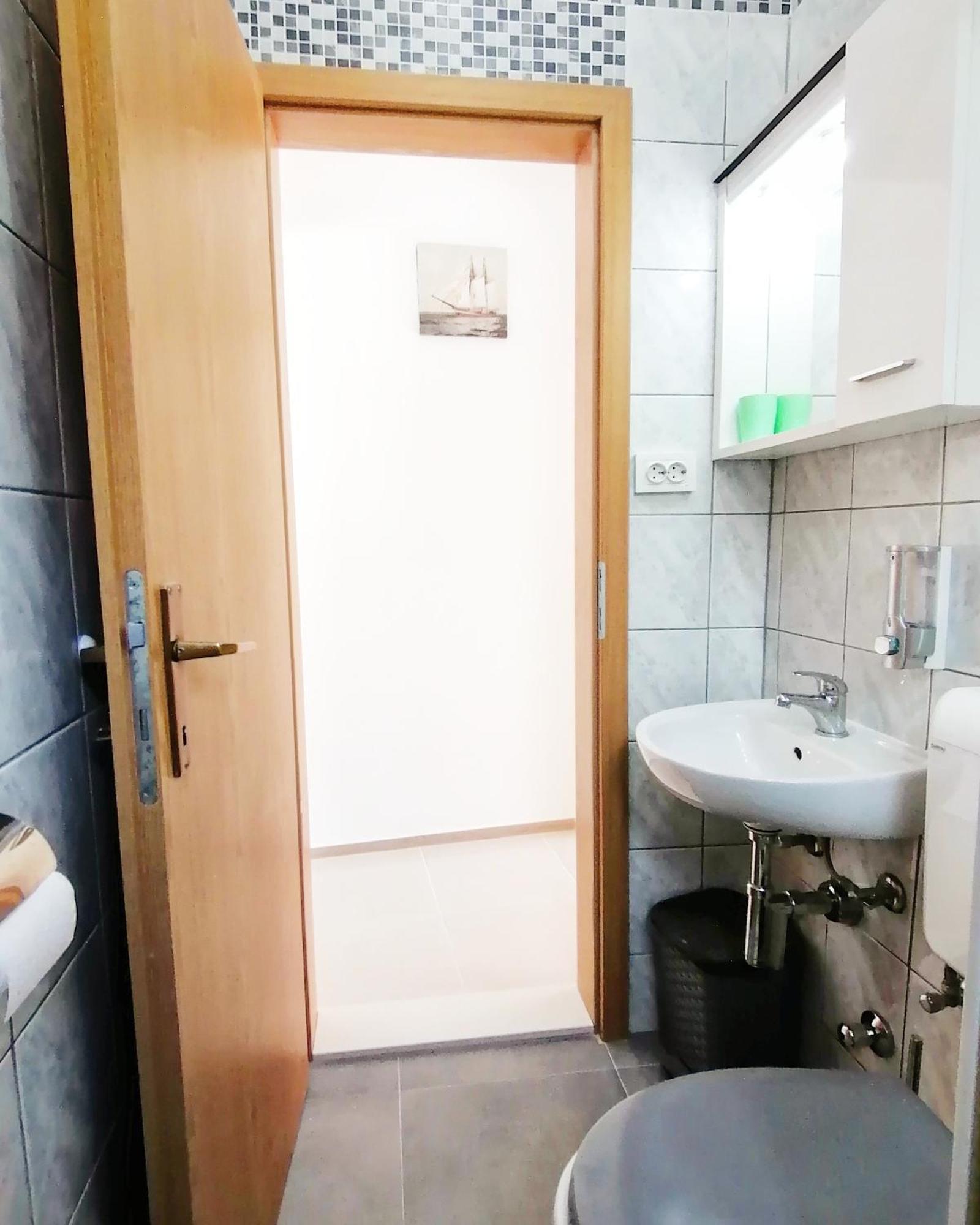 Apartmani Buljubasic Baska Voda Bilik gambar